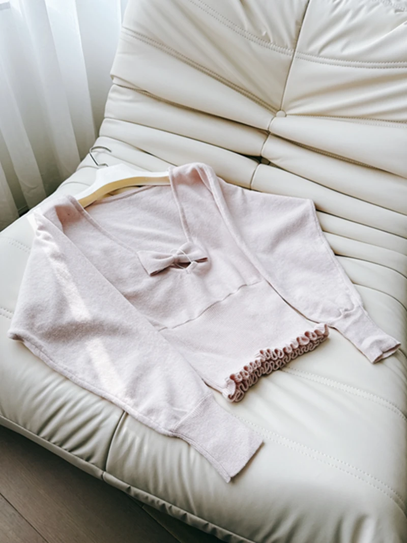 Ele Sweet Girl Knot Waist Cinched Pink Lace Wool Splicing Early Spring New Sle Slim Fit Knitted irt
Ele Sweet Girl Knot Waist Cinched Pink Lace Wool Splicing Early Spring New Sle Slim Fit Knitted irt
