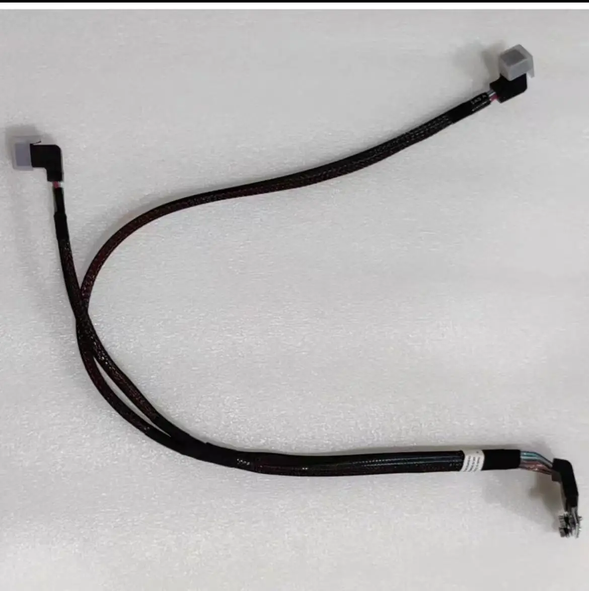 5W93G 05W93G FOR Dell SAS cable R740 server cable array card cable mini perc cable small card cable
5W93G 05W93G FOR Dell SAS cable R740 server cable array card cable mini perc cable small card cable