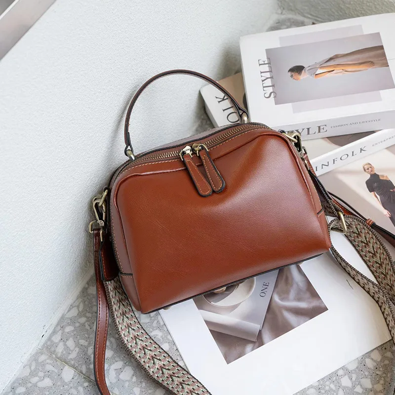 Leather handbag women 2024 new fashion all-in-one commuter high-grade cross-body bag cowhide women bag pillow bag
Leather handbag women 2024 new fashion all-in-one commuter high-grade cross-body bag cowhide women bag pillow bag