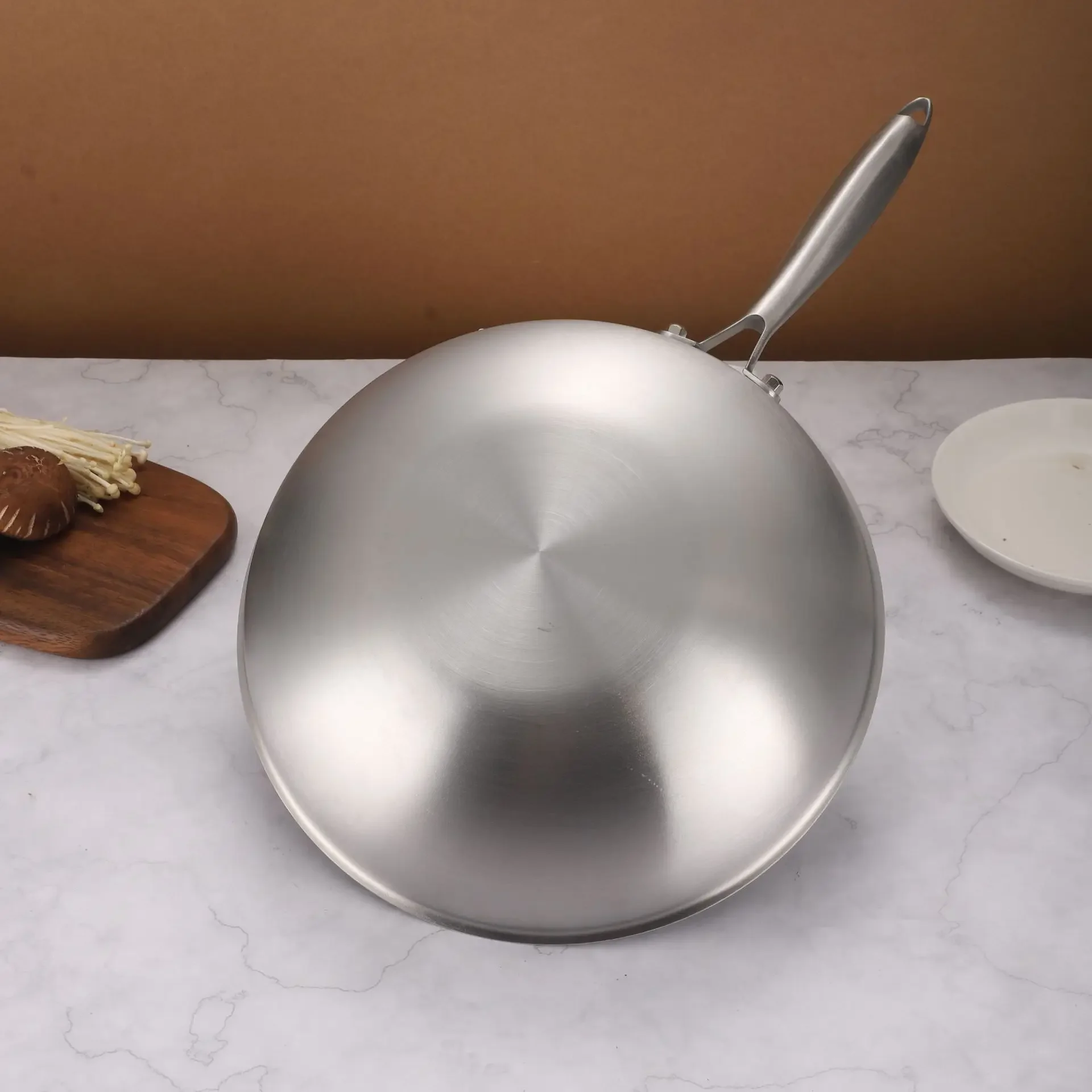 b25 pure titanium wok, no fumes, no rust, non-stick pan, full titanium gas stove, general titanium alloy wok wholesale
b25 pure titanium wok, no fumes, no rust, non-stick pan, full titanium gas stove, general titanium alloy wok wholesale