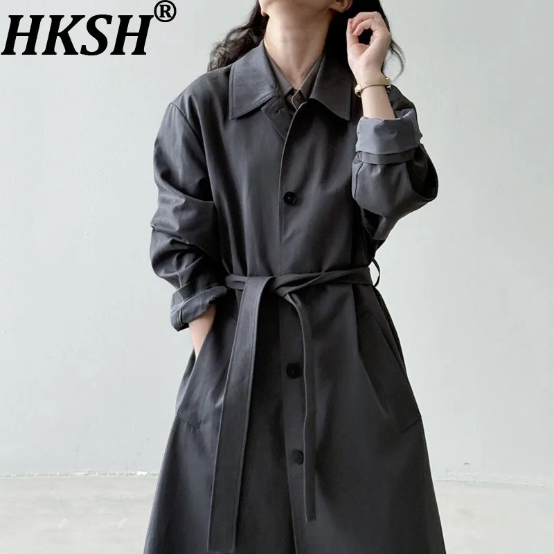 HKSH весна осень новый женский длинный плащ с отложным воротником однобортный пояс с карманом корейский элитный повседневный пиджак HK12489
HKSH весна осень новый женский длинный плащ с отложным воротником однобортный пояс с карманом корейский элитный повседневный пиджак HK12489