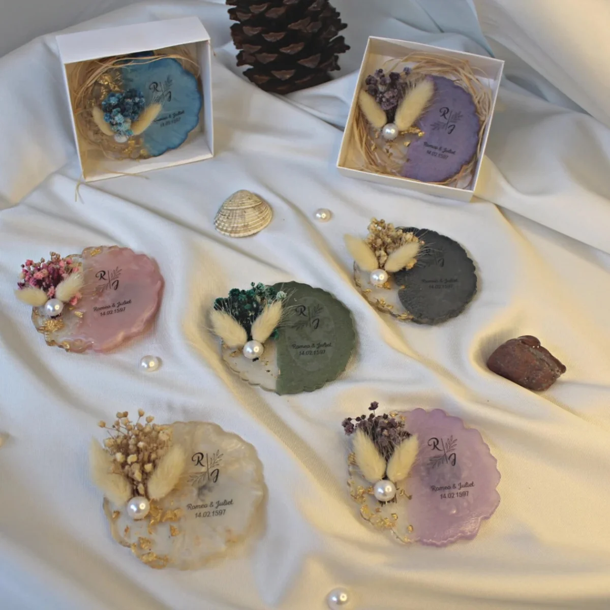 10PCS Personalized Wedding Gift Favor for Guest, Resin and Epoxy Magnet, With Dry Flower Magnet, Engagement, Henna, Baby Shower
10PCS Personalized Wedding Gift Favor for Guest, Resin and Epoxy Magnet, With Dry Flower Magnet, Engagement, Henna, Baby Shower