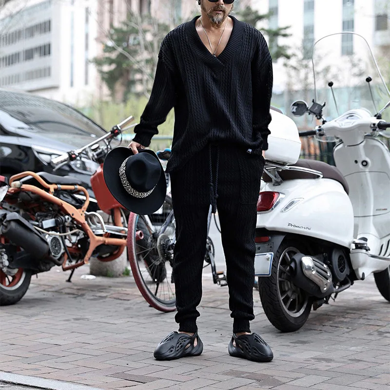Men's 2025 Trendy Knit Suit Set: European American Style Oversized 2-Piece Fall Casual Loose Fit Long Sleeve Top & Pants
Men's 2025 Trendy Knit Suit Set: European American Style Oversized 2-Piece Fall Casual Loose Fit Long Sleeve Top & Pants