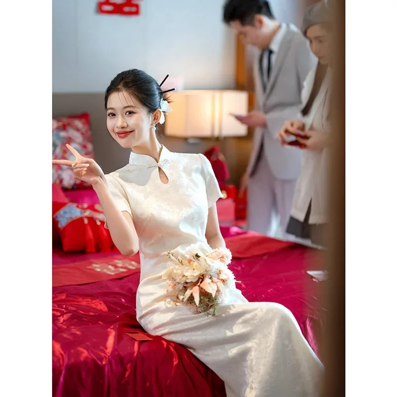 Свадебное платье Cheongsam в китайском стиле, женское банкетное платье цвета шампанского, повседневная праздничная одежда, сексуальный халат De Soiree, женские платья 
Свадебное платье Cheongsam в китайском стиле, женское банкетное платье цвета шампанского, повседневная праздничная одежда, сексуальный халат De Soiree, женские платья