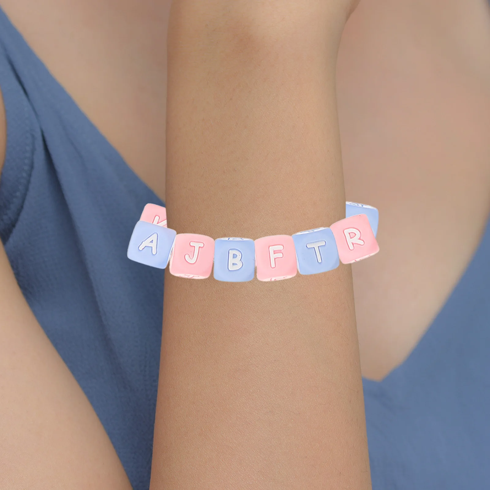 52Pcs Silicone Letter Beads Cube Charms DIY Jewelry Making Bracelet Necklace Accessories Letter Beads Jewelry Craft Accessories
52Pcs Silicone Letter Beads Cube Charms DIY Jewelry Making Bracelet Necklace Accessories Letter Beads Jewelry Craft Accessories