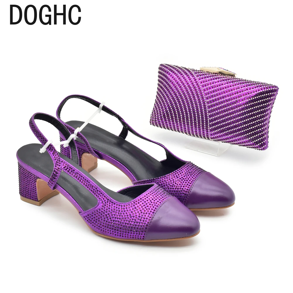 Luxury Bag and Shoes Set From Italy Shiny Gold Color Elegant Handbags and Medium Heel Shoes Beautiful Handmade for Wedding Party
Luxury Bag and Shoes Set From Italy Shiny Gold Color Elegant Handbags and Medium Heel Shoes Beautiful Handmade for Wedding Party