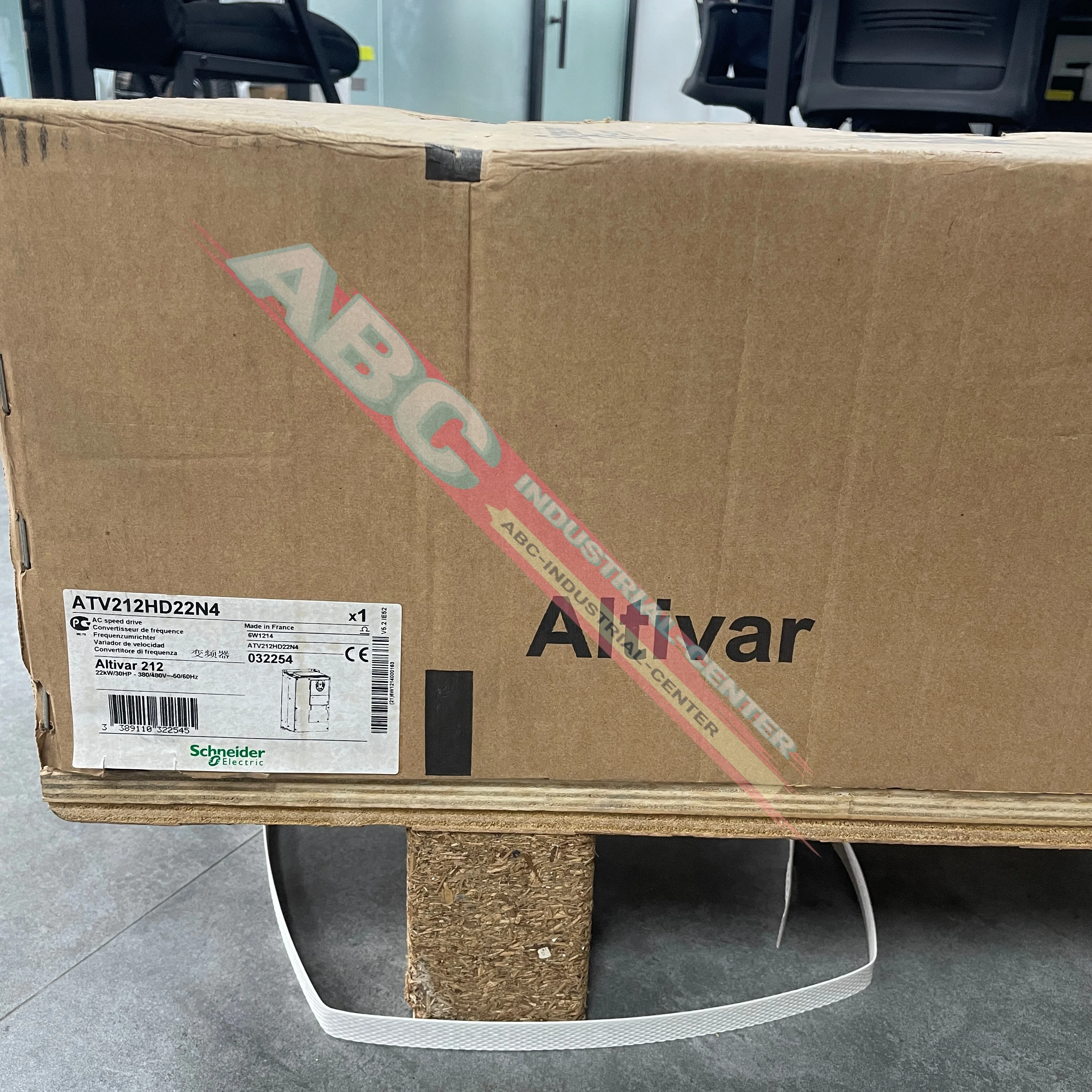 ATV212HD22N4 inverter new in box
ATV212HD22N4 inverter new in box