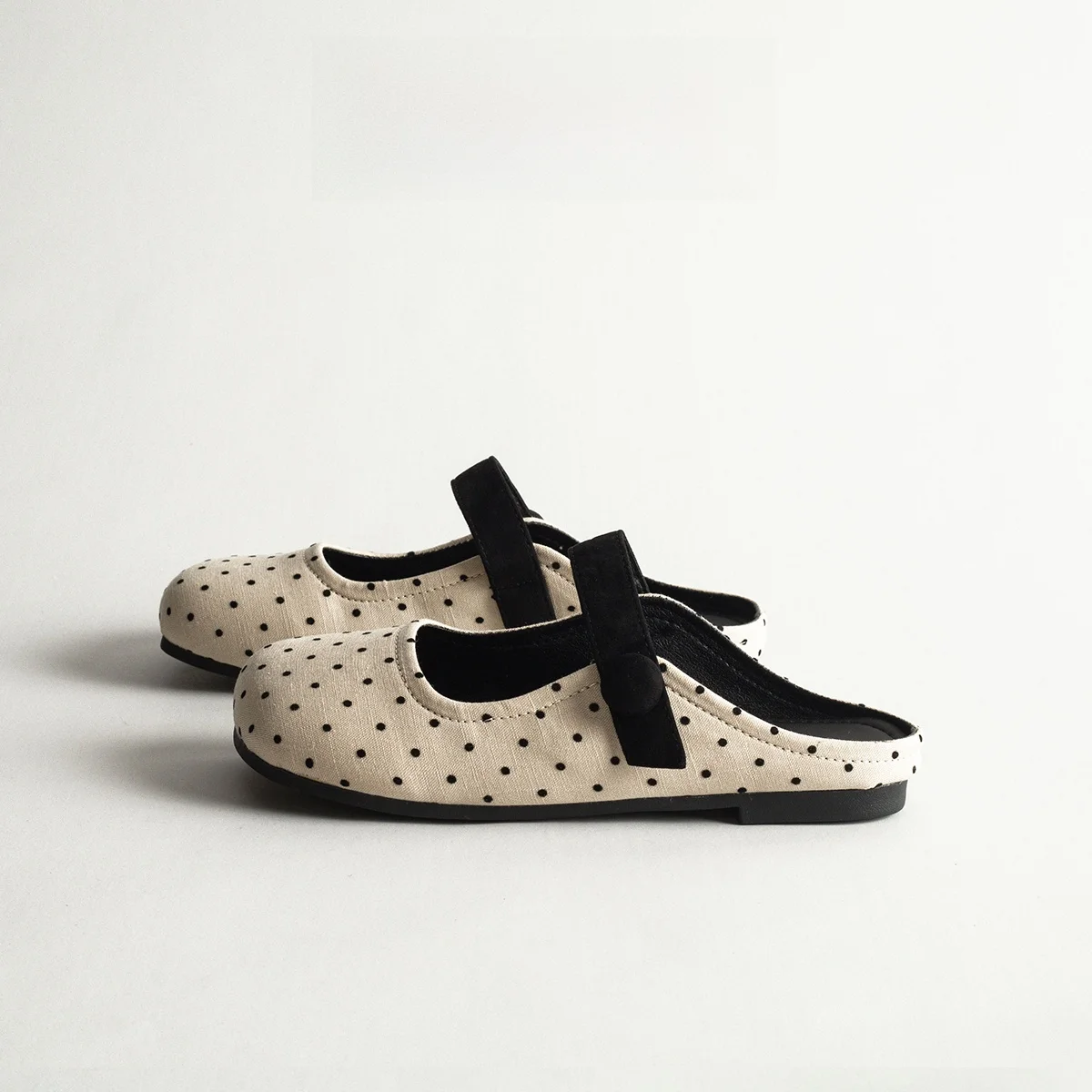 Summer Women's Flat Mary Jane Head Cover Mules Slip-On Casual Fashionable All-Match Rubber Outsole High Anti-Slip Shoes
Summer Women's Flat Mary Jane Head Cover Mules Slip-On Casual Fashionable All-Match Rubber Outsole High Anti-Slip Shoes