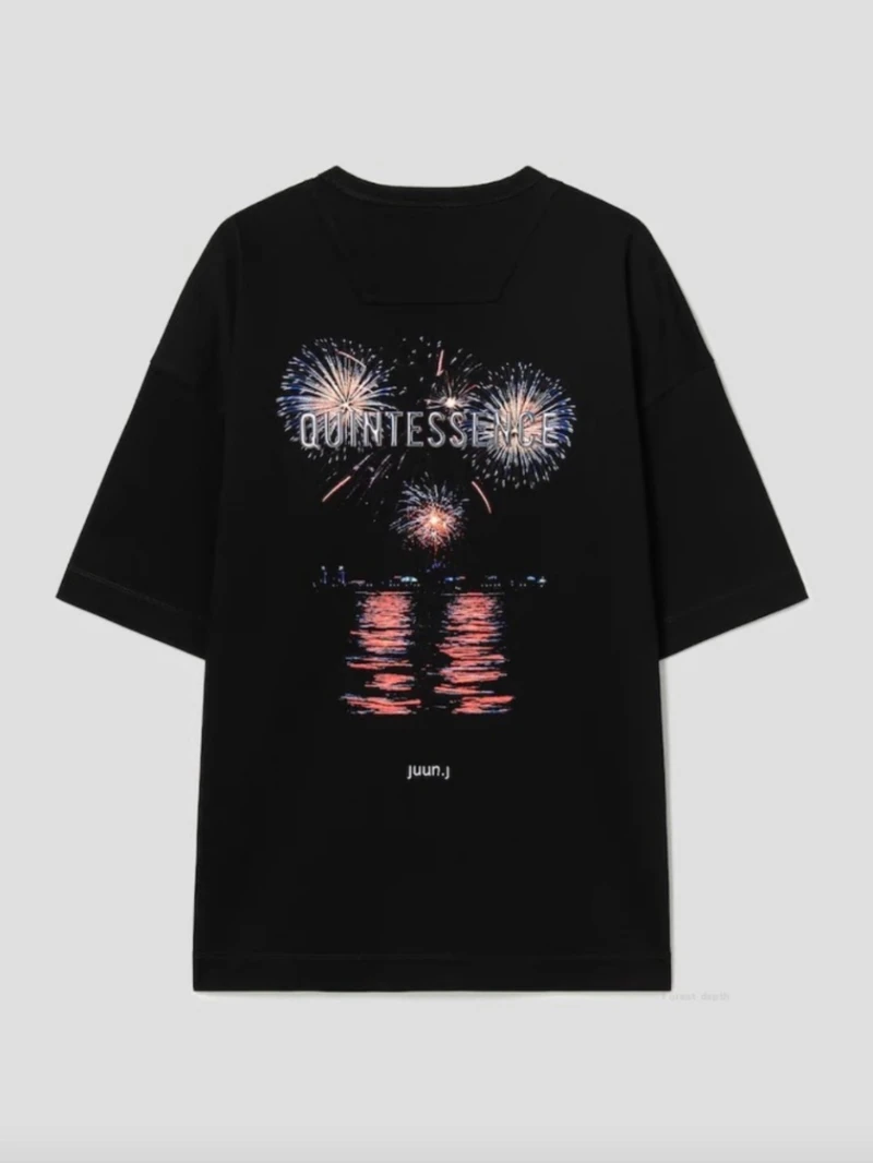 Summer men's and women's casual round-neck short-sleeved T-shirts with the printed logo of night fireworks on the back
Summer men's and women's casual round-neck short-sleeved T-shirts with the printed logo of night fireworks on the back