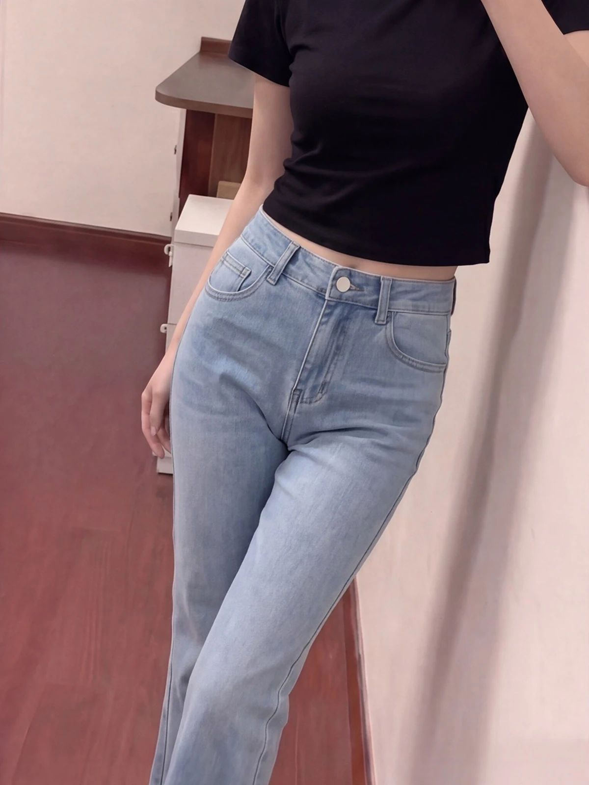 Retro Blue High Waist Slimming Straight Leg Jeans Women's Wide Leg Denim Pants Summer New Style Casual High Waist Pockets
Retro Blue High Waist Slimming Straight Leg Jeans Women's Wide Leg Denim Pants Summer New Style Casual High Waist Pockets