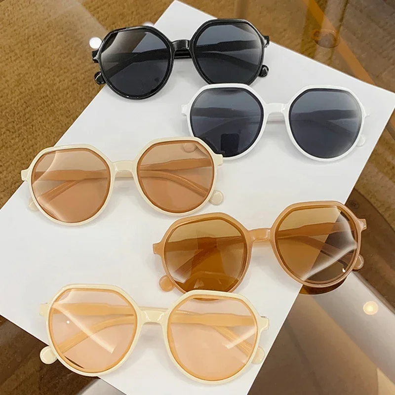 Fashion Trend Ladies Sunglasses Personality Round Frame Sunglasses Ins Trend Candy Color Large Frame Sun Glasses for Men Women
Fashion Trend Ladies Sunglasses Personality Round Frame Sunglasses Ins Trend Candy Color Large Frame Sun Glasses for Men Women
