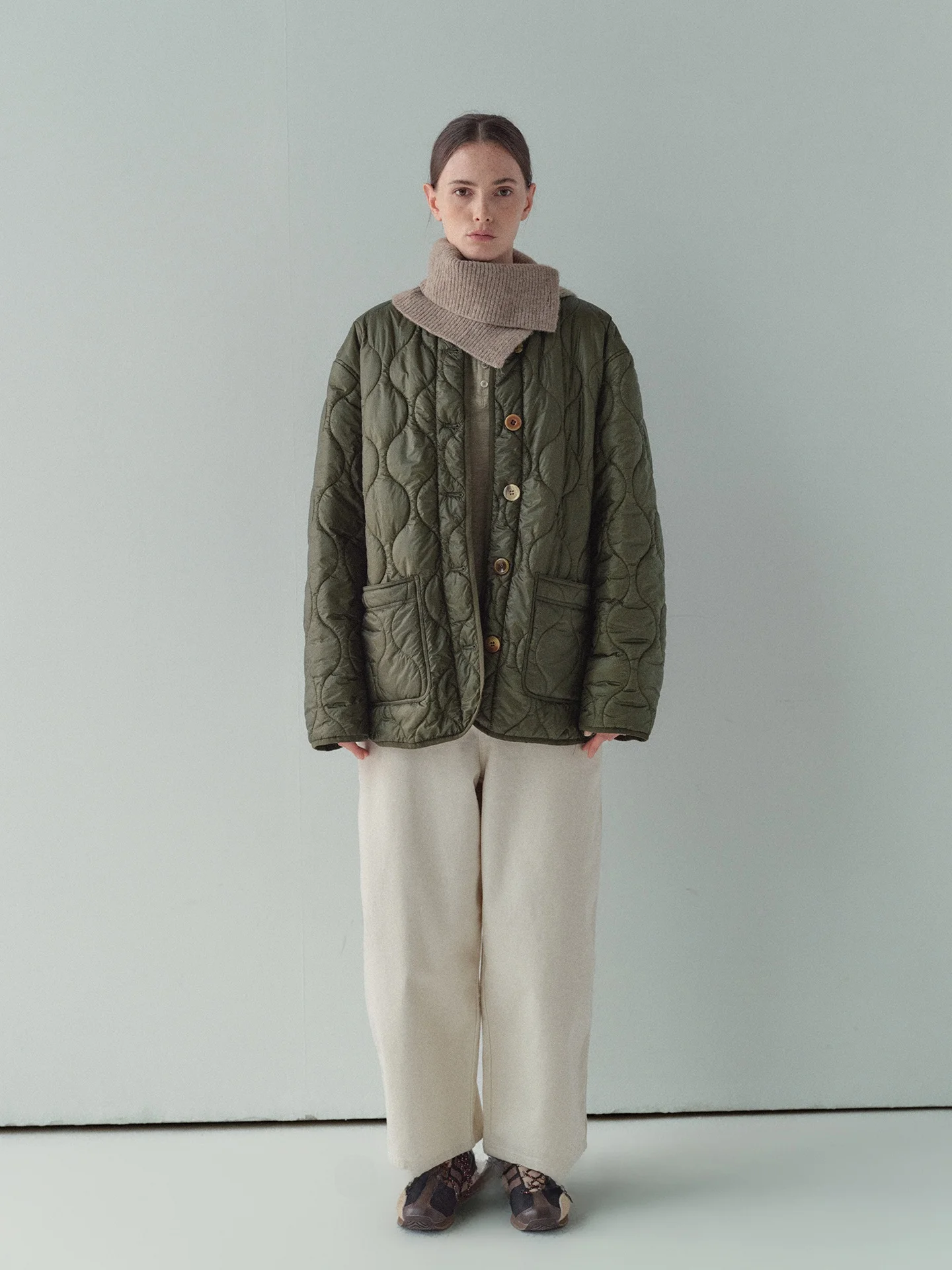 Легкое свободное женское хлопковое пальто GORRI с новым узором «Снежная волна», высокой плотности, осенне-зимнее, теплое, прямого кроя, длинное
Легкое свободное женское хлопковое пальто GORRI с новым узором «Снежная волна», высокой плотности, осенне-зимнее, теплое, прямого кроя, длинное