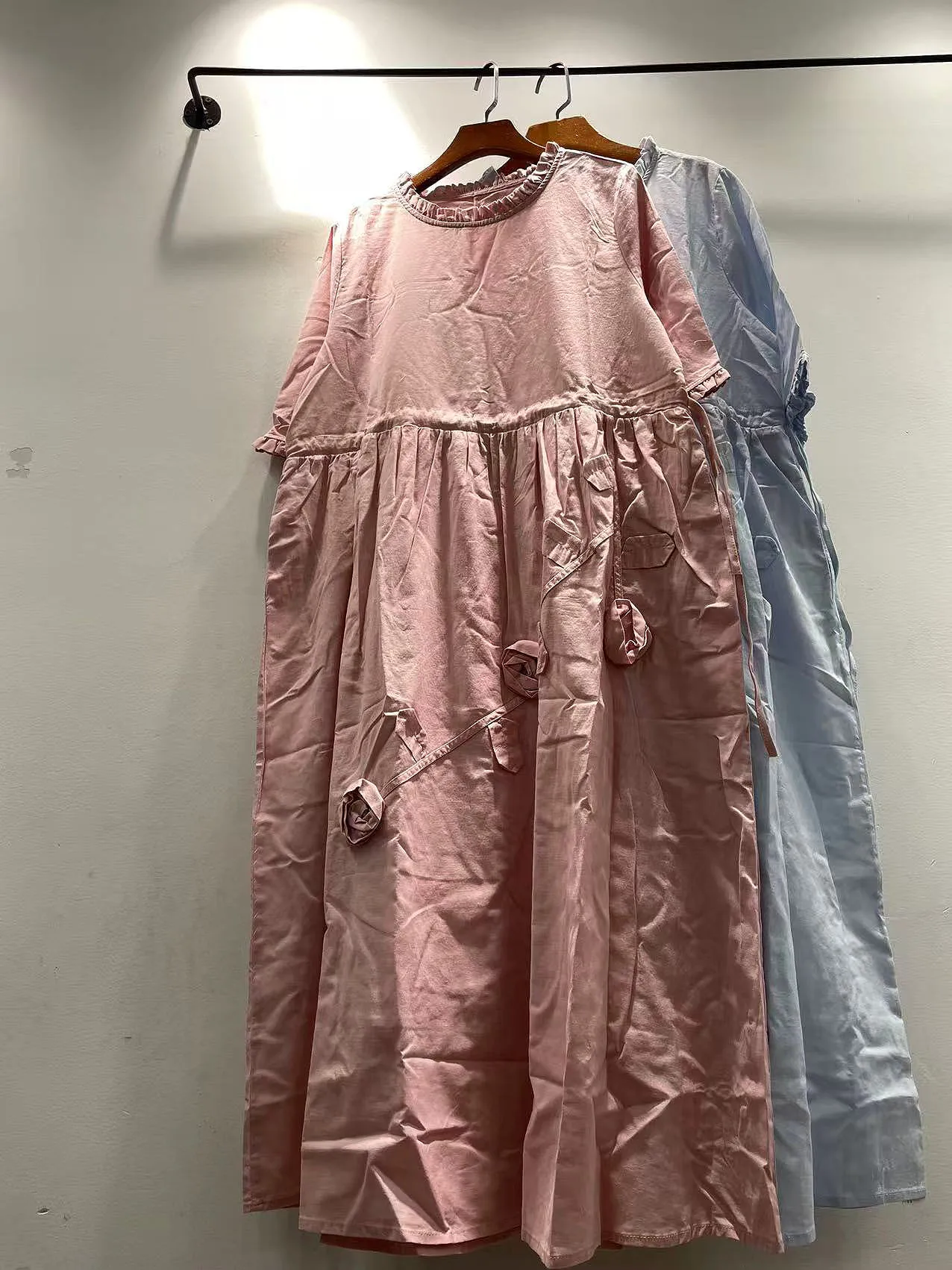 Midi Cotton Linen Blend Floral Embellished Gathered Waist round Neck Short Sleeve Overhead Dress Women's Loose Fit Dress
Midi Cotton Linen Blend Floral Embellished Gathered Waist round Neck Short Sleeve Overhead Dress Women's Loose Fit Dress