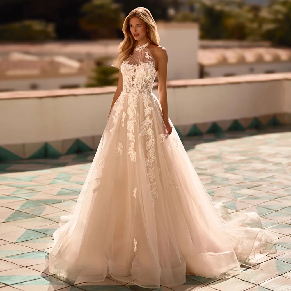 Charming Strapless Wedding Dresses with Lace Customized Sleeveless Bride Gown Pleat A-Line Court Train فستان حفلات
Charming Strapless Wedding Dresses with Lace Customized Sleeveless Bride Gown Pleat A-Line Court Train فستان حفلات