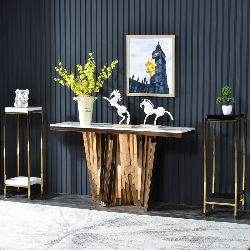 Postmodern light luxury entrance table designer high-end art entrance table against the wall
Postmodern light luxury entrance table designer high-end art entrance table against the wall