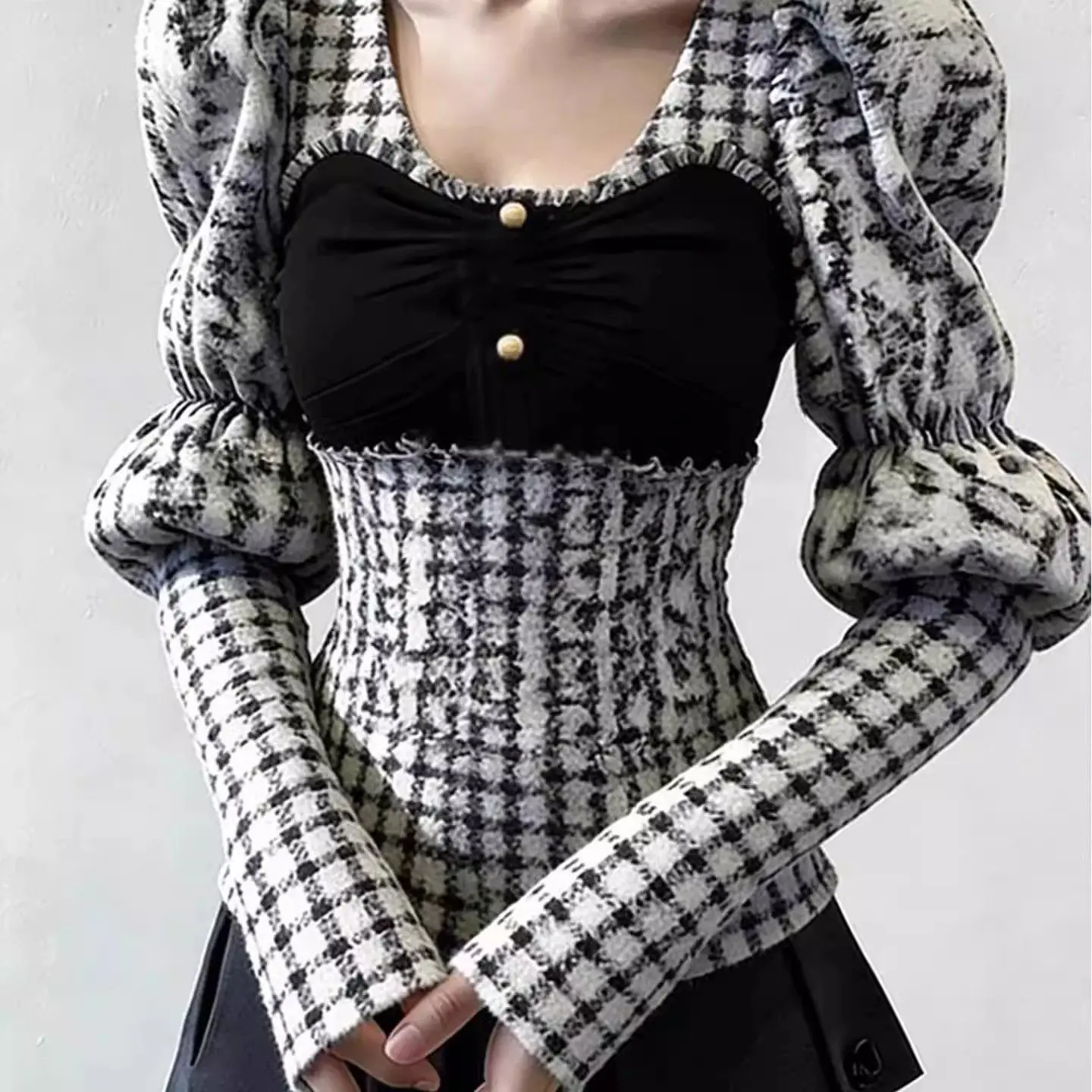 French bubble sleeve shirt women's 2026 new autumn and winter niche unique and super good-looking thousand bird grid top
French bubble sleeve shirt women's 2026 new autumn and winter niche unique and super good-looking thousand bird grid top