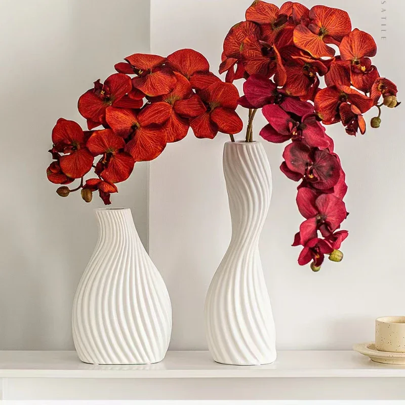 Nordic Imitation Ceramic Flower Vase Flower Hydroponic Pot Vase Home Desk Decorative Vases for Flowers Plant Wedding Decorations
Nordic Imitation Ceramic Flower Vase Flower Hydroponic Pot Vase Home Desk Decorative Vases for Flowers Plant Wedding Decorations