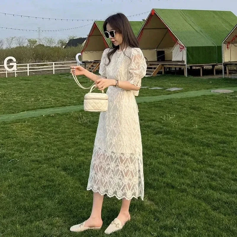 French Lace Midi Dresses for Women 2024 Summer New Elegant Party Female Clothes Sweet Vintage Short Sleeves Korean Evening Dress
French Lace Midi Dresses for Women 2024 Summer New Elegant Party Female Clothes Sweet Vintage Short Sleeves Korean Evening Dress