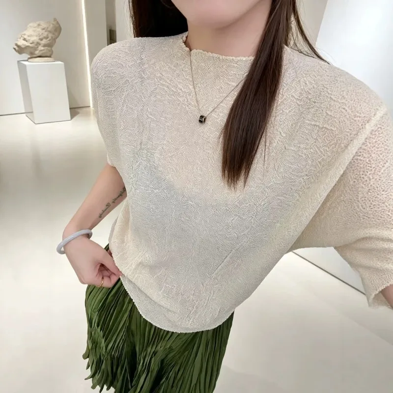 Miyake Pleated T-Shirt 2026 Summer New Round Neck Solid Batwing Sleeve Short Sleeve Soft Skin-Friendly Elegant Versatile Top
Miyake Pleated T-Shirt 2026 Summer New Round Neck Solid Batwing Sleeve Short Sleeve Soft Skin-Friendly Elegant Versatile Top