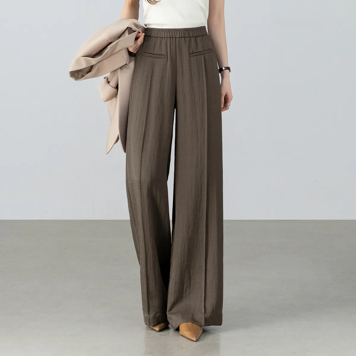 SENTUBILA Women's Versatile Wide Leg Pants 2026 Summer Slimming Coffee Trousers Casual Commute Elegant Outerwear 161KD5850
SENTUBILA Women's Versatile Wide Leg Pants 2026 Summer Slimming Coffee Trousers Casual Commute Elegant Outerwear 161KD5850