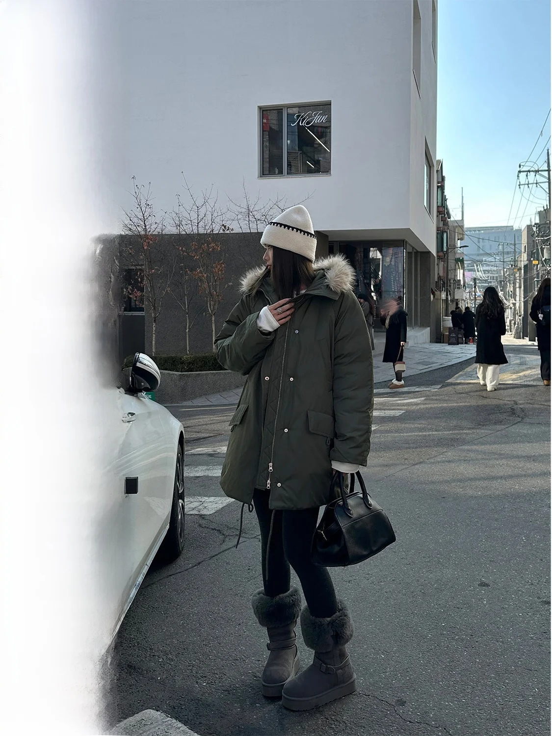 Зимняя новинка: женская хлопковая куртка-парка средней длины D YANGJUN, рабочая одежда с меховым воротником, на молнии...
Зимняя новинка: женская хлопковая куртка-парка средней длины D YANGJUN, рабочая одежда с меховым воротником, на молнии...