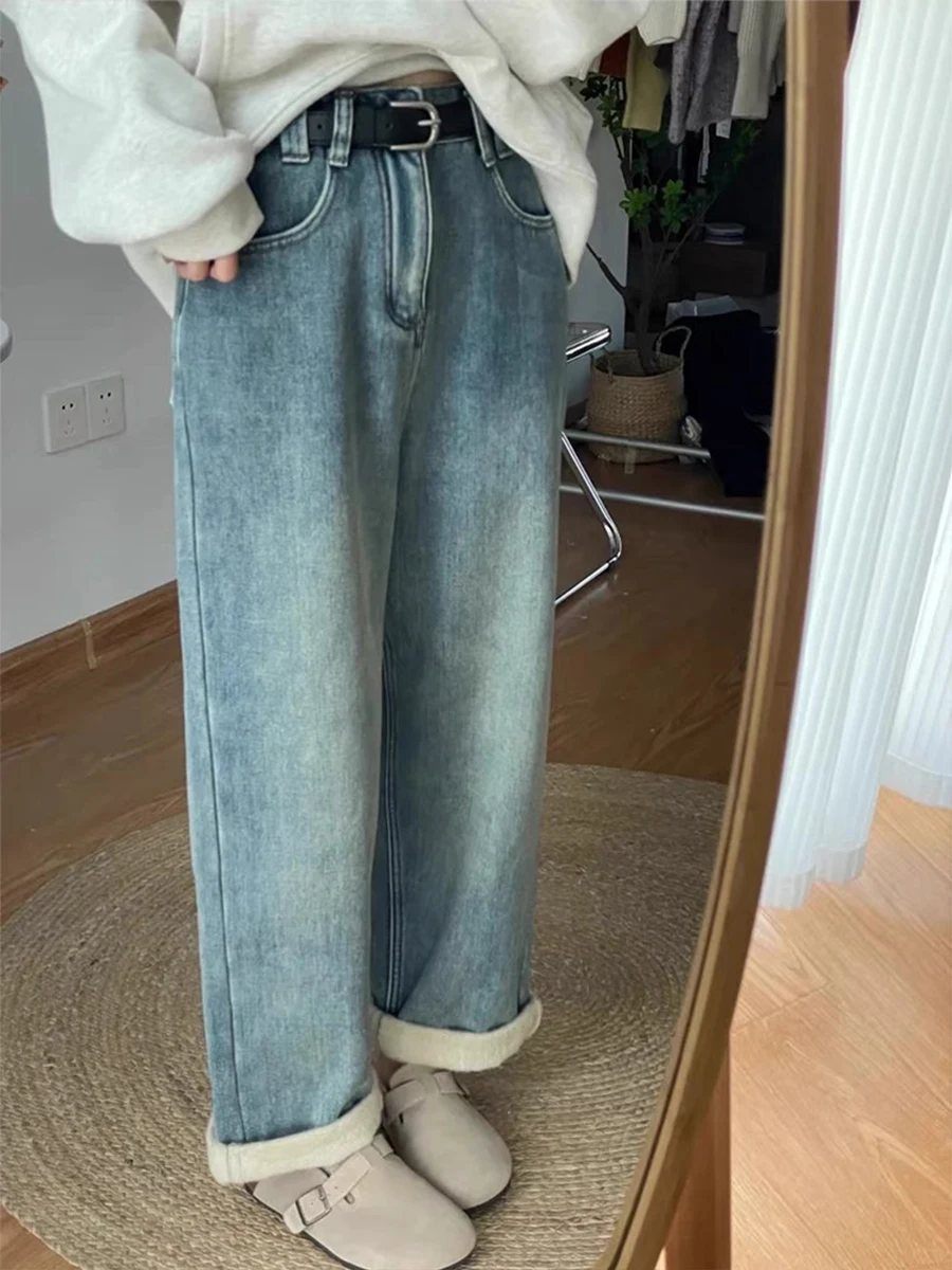 Джинсы из денима с начесом больших размеров, с высокой талией, широкими штанинами, женские зимние свободные прямые брюки
Джинсы из денима с начесом больших размеров, с высокой талией, широкими штанинами, женские зимние свободные прямые брюки