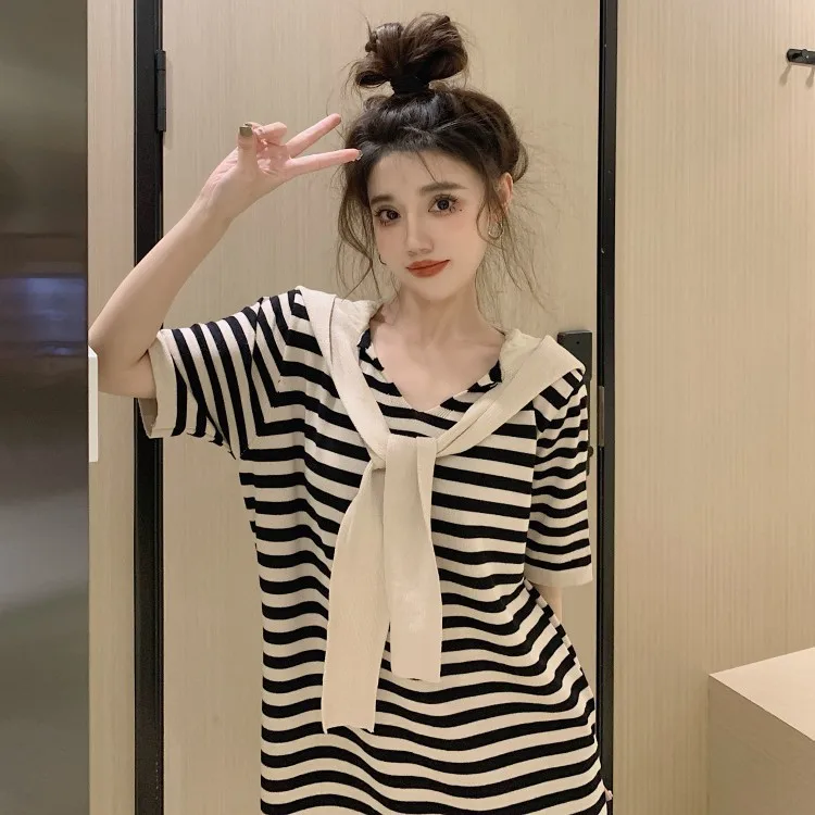 Summer New Loose Slimming Women's Shoulder Shawl Side Slit Hooded Stripe Short Sleeve Knitted Dress Polyester Fiber UPF100+
Summer New Loose Slimming Women's Shoulder Shawl Side Slit Hooded Stripe Short Sleeve Knitted Dress Polyester Fiber UPF100+
