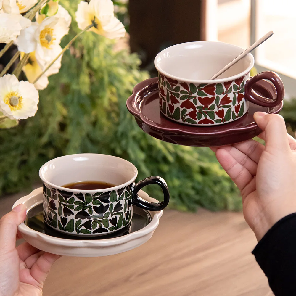 Vintage Ceramic Freehand Painting Flower Cup European Style Coffee Cup and Saucer Set Creative Afternoon Tea Cup Lovers Gift
Vintage Ceramic Freehand Painting Flower Cup European Style Coffee Cup and Saucer Set Creative Afternoon Tea Cup Lovers Gift