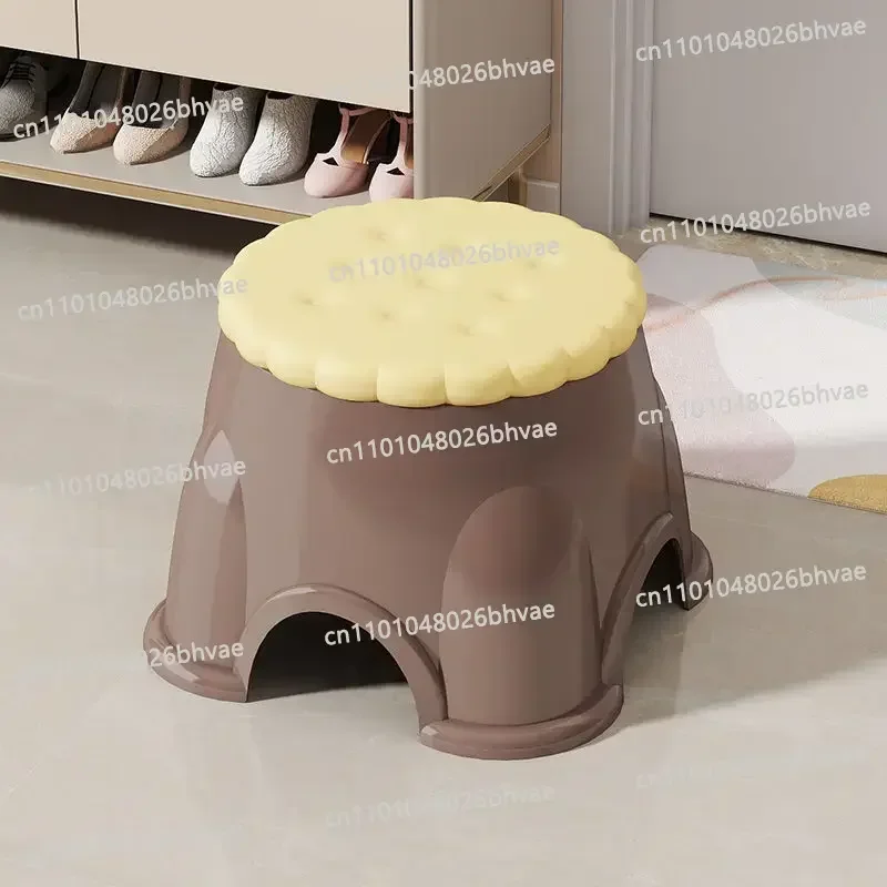 Minimalist Chair Thickened Portable Home Chair Outdoor Back Chair Plastic Folding Dining Room Furniture Bench
Minimalist Chair Thickened Portable Home Chair Outdoor Back Chair Plastic Folding Dining Room Furniture Bench
