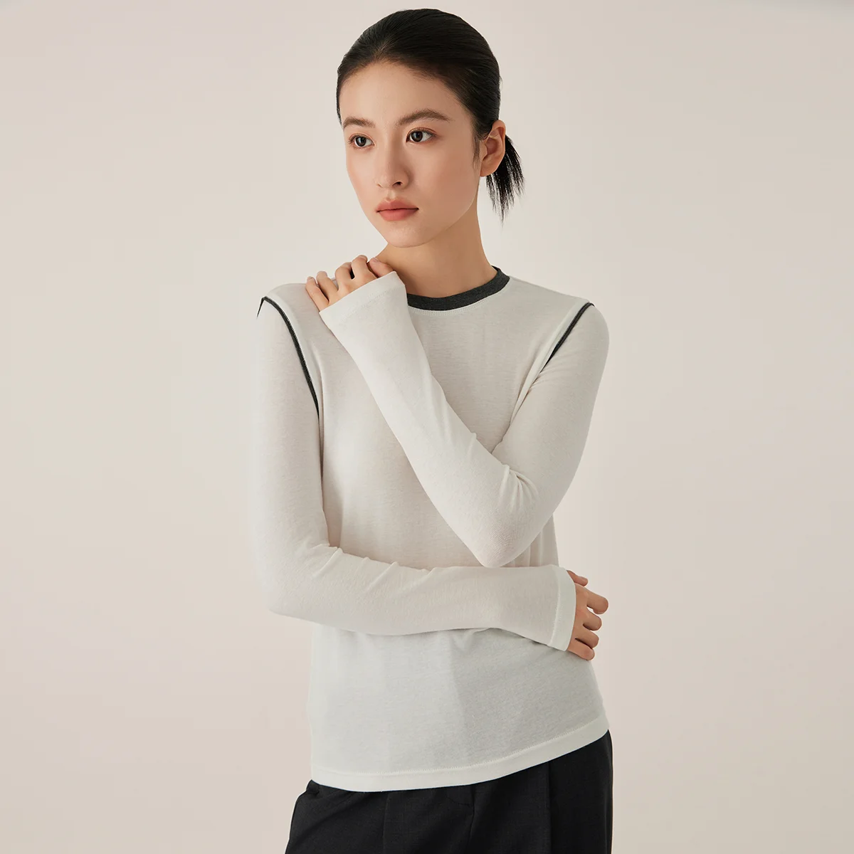 KL9523324 Women's Slim Fit Long Sleeve Crew Neck T-Shirt Fall Blended Fabric Comfortable Soft Stretchy Basic Top
KL9523324 Women's Slim Fit Long Sleeve Crew Neck T-Shirt Fall Blended Fabric Comfortable Soft Stretchy Basic Top