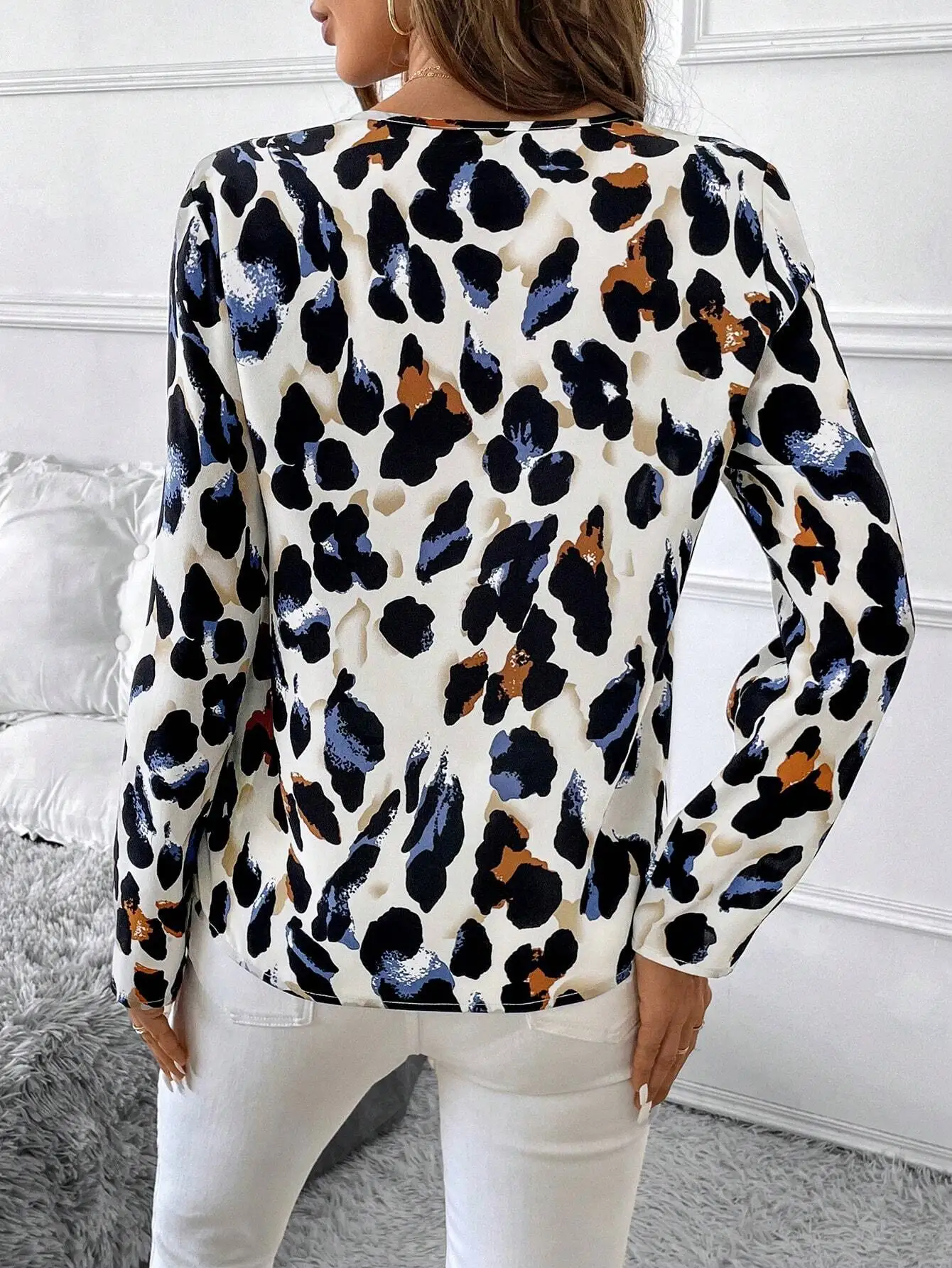 Leopard Print Long Sleeve Blouse Women Casual Elegant Top
Leopard Print Long Sleeve Blouse Women Casual Elegant Top