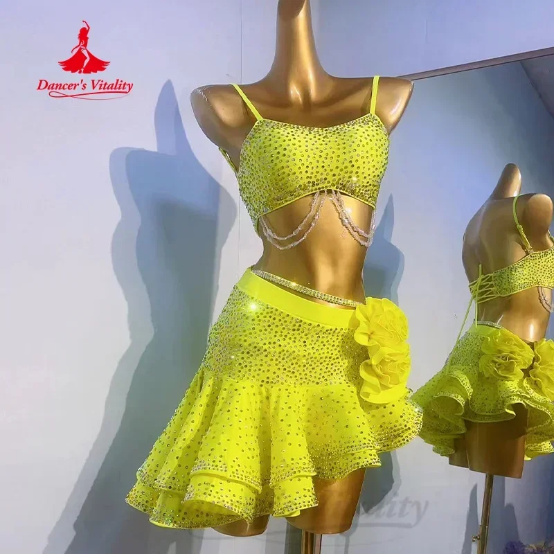 Latin Dance Performance Set Women Customized Luxury Full Diamond Top+Sexy Fishtail Short Skirt 2pcs Cha Cha Competition Clothing
Latin Dance Performance Set Women Customized Luxury Full Diamond Top+Sexy Fishtail Short Skirt 2pcs Cha Cha Competition Clothing