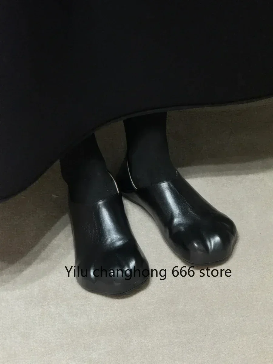 Black Genuine Leather Cat Claw Shoe Cute Casual Flat Shoe Fashion 2025 Summer New Women Party Street Style Slip On Leather Shoes
Black Genuine Leather Cat Claw Shoe Cute Casual Flat Shoe Fashion 2025 Summer New Women Party Street Style Slip On Leather Shoes