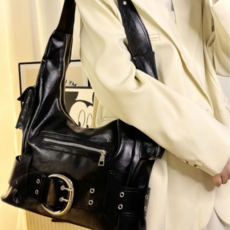 2025 New Y2K Motorcycle Bag Belt Buckle Women Luxury Designer Handbag Purses PU Rivet Large Capacity Shoulder Bags Totes Ladies
2025 New Y2K Motorcycle Bag Belt Buckle Women Luxury Designer Handbag Purses PU Rivet Large Capacity Shoulder Bags Totes Ladies
