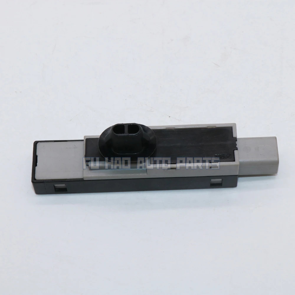 Original 89992-30090 Keyless Entry Antenna Sensor Module for Toyota Corolla Lexus ES350 GS300 GS350 GS430 IS250 LS460 LX570
Original 89992-30090 Keyless Entry Antenna Sensor Module for Toyota Corolla Lexus ES350 GS300 GS350 GS430 IS250 LS460 LX570