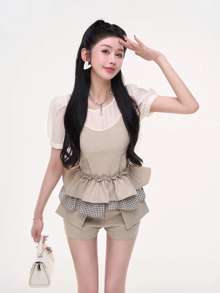 Комплект из двух предметов: футболка и шорты Cubane Salt System Fibone, с кружевной отделкой в клетку, для женщин, милый, спортивный, с круглым вырезом
Комплект из двух предметов: футболка и шорты Cubane Salt System Fibone, с кружевной отделкой в клетку, для женщин, милый, спортивный, с круглым вырезом