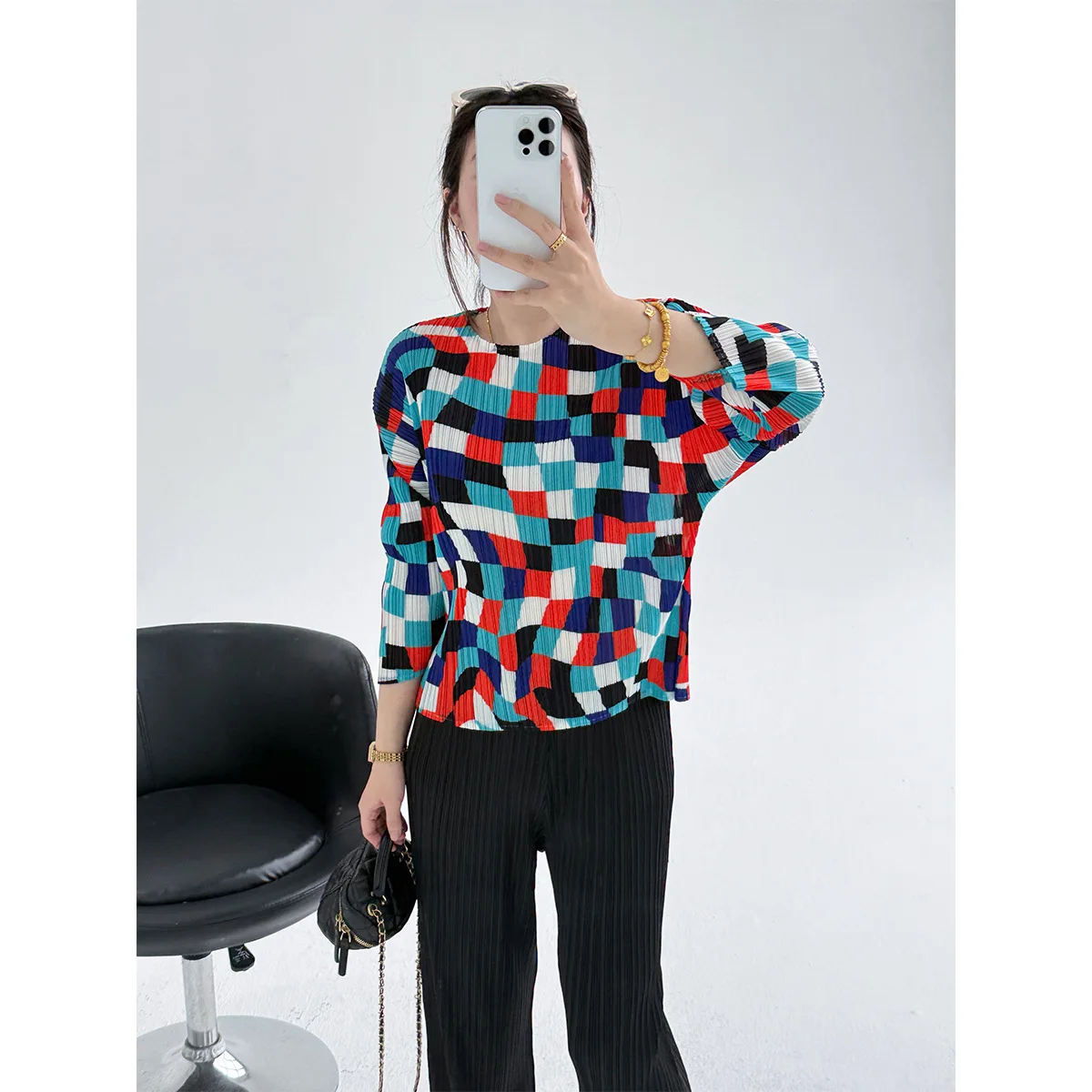 New Plaid Printed Women T-shirt with Round Neck Design At The Counter Stylish Slimming Versatile Pleated Female T-shirt
New Plaid Printed Women T-shirt with Round Neck Design At The Counter Stylish Slimming Versatile Pleated Female T-shirt