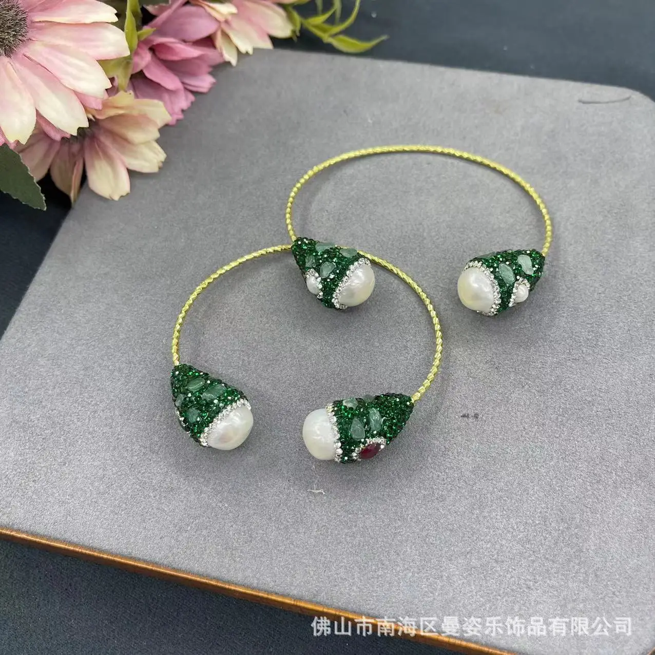 DIY accessories New Baroque Pearl Inlaid Aventurine Rough Adjustable Bracelet Classic Jewelry of Middle Ages Natural Stone
DIY accessories New Baroque Pearl Inlaid Aventurine Rough Adjustable Bracelet Classic Jewelry of Middle Ages Natural Stone