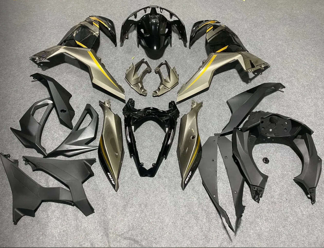Один новый полный комплект обтекателя для Kawasaki Z400 2018 2019 2020, комплект обтекателя мотоцикла из АБС-пластика
Один новый полный комплект обтекателя для Kawasaki Z400 2018 2019 2020, комплект обтекателя мотоцикла из АБС-пластика