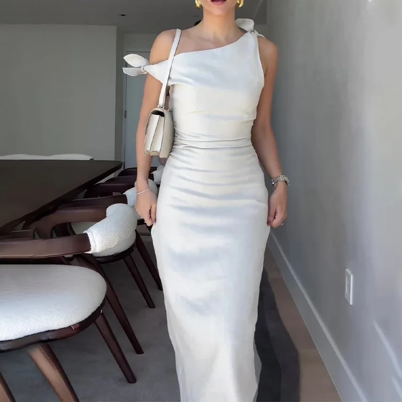 Women's Dress Streetwear 2024 Summer New with Waist Cinching Slim and Sexy Dresses Temperament for Female Sleeveless Skirts
Women's Dress Streetwear 2024 Summer New with Waist Cinching Slim and Sexy Dresses Temperament for Female Sleeveless Skirts