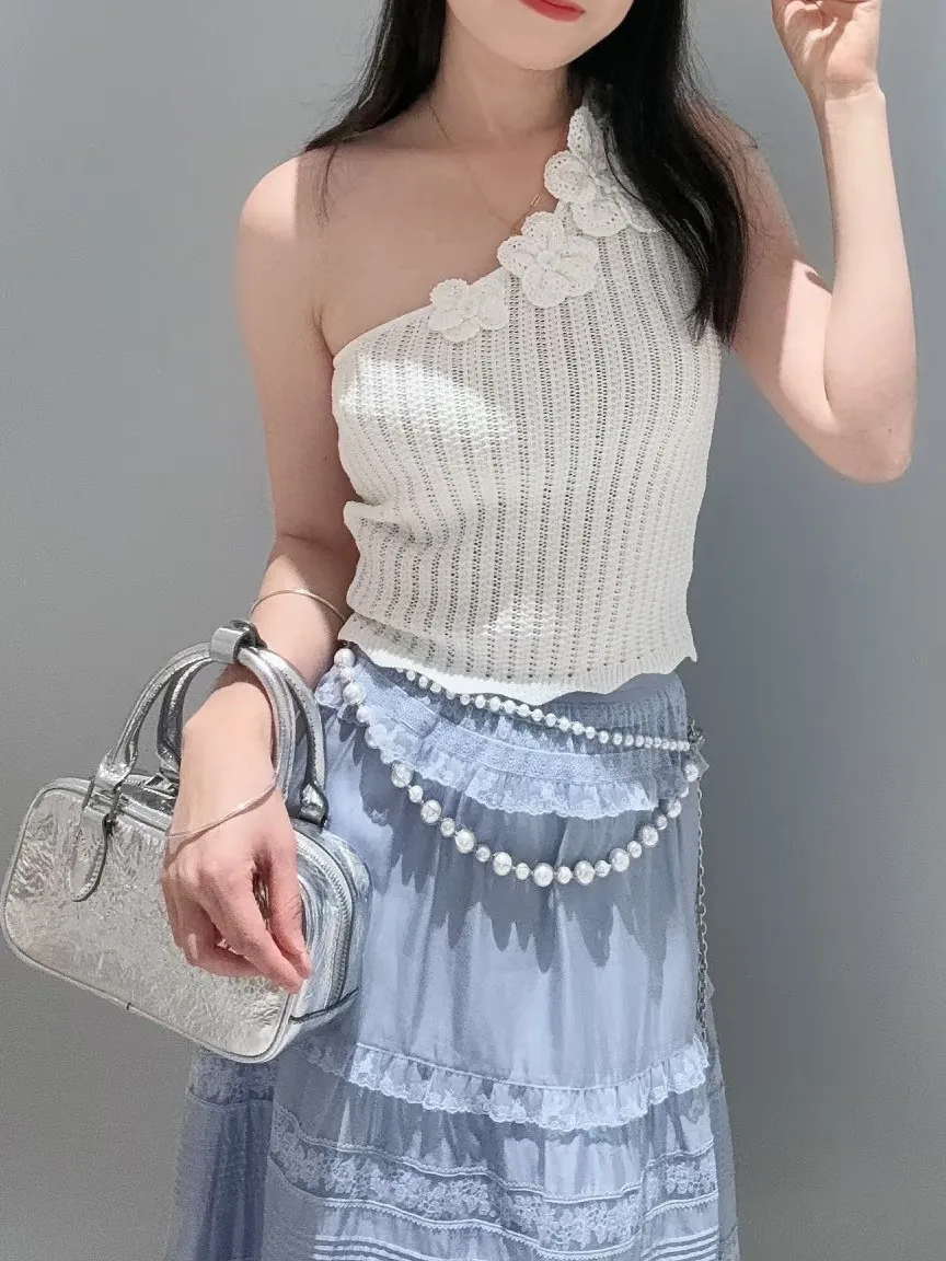 Sweet Style Slim Fit Knitted Vest Top Shoulder Bared Sleeveless Women's High End Version European Design Hook Flower Detail
Sweet Style Slim Fit Knitted Vest Top Shoulder Bared Sleeveless Women's High End Version European Design Hook Flower Detail