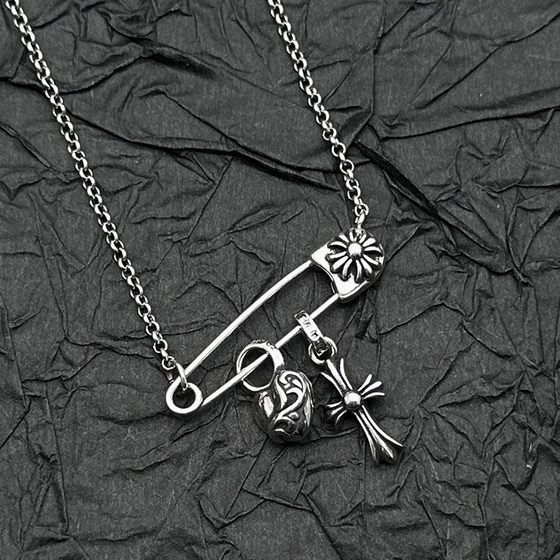 Ожерелье из стерлингового серебра 925 пробы, ретро и старое персиковое сердце с крестом, европейские и американские мужские и женские личности
Ожерелье из стерлингового серебра 925 пробы, ретро и старое персиковое сердце с крестом, европейские и американские мужские и женские личности