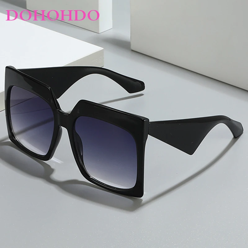 Trendy Oversized Square Frame Women Men Sunglasses Classic Brand Designer Eyeglasses Summer Traveling Driving Shades UV400 Gafas
Trendy Oversized Square Frame Women Men Sunglasses Classic Brand Designer Eyeglasses Summer Traveling Driving Shades UV400 Gafas