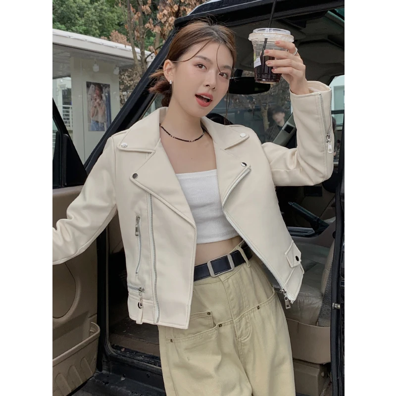 2023 Autumn and Winter Jacket Women New Korean Slim Solid Color Motorcycle Leather Jacket Suit Collar Long-sleeved Jacket Coat
2023 Autumn and Winter Jacket Women New Korean Slim Solid Color Motorcycle Leather Jacket Suit Collar Long-sleeved Jacket Coat