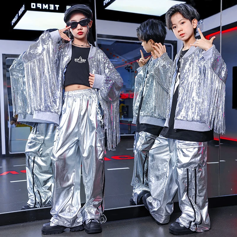Костюм для джазовых танцев для мальчиков, серебряные штаны, детская одежда в стиле хип-хоп, комплекты пальто с кисточками и блестками, сценическая одежда для девочек, BL14368
Костюм для джазовых танцев для мальчиков, серебряные штаны, детская одежда в стиле хип-хоп, комплекты пальто с кисточками и блестками, сценическая одежда для девочек, BL14368