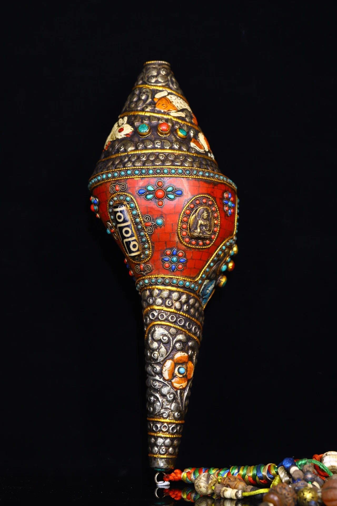 13"Tibetan Temple Collection Old Natural Conch Painted Tibetan Silver Mosaic Gem gZi Beads Turquoise Shakyamuni Buddha Conch
13"Tibetan Temple Collection Old Natural Conch Painted Tibetan Silver Mosaic Gem gZi Beads Turquoise Shakyamuni Buddha Conch