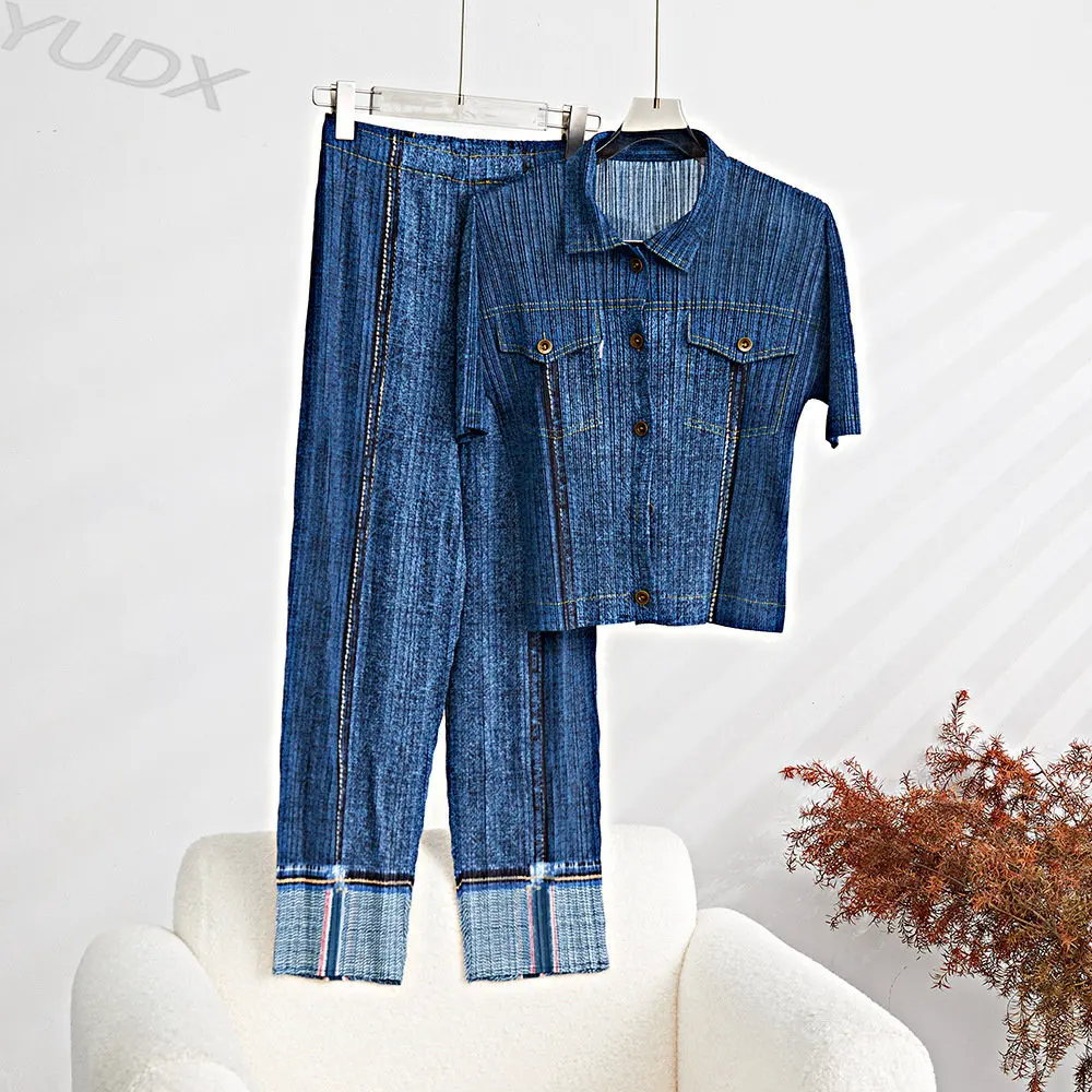YUDX Miyake Casual Suit Women's 2023 Summer Short-sleeved Denim Jacket Top Pleated Straight Pants Fashion Retro Two-piece
YUDX Miyake Casual Suit Women's 2023 Summer Short-sleeved Denim Jacket Top Pleated Straight Pants Fashion Retro Two-piece