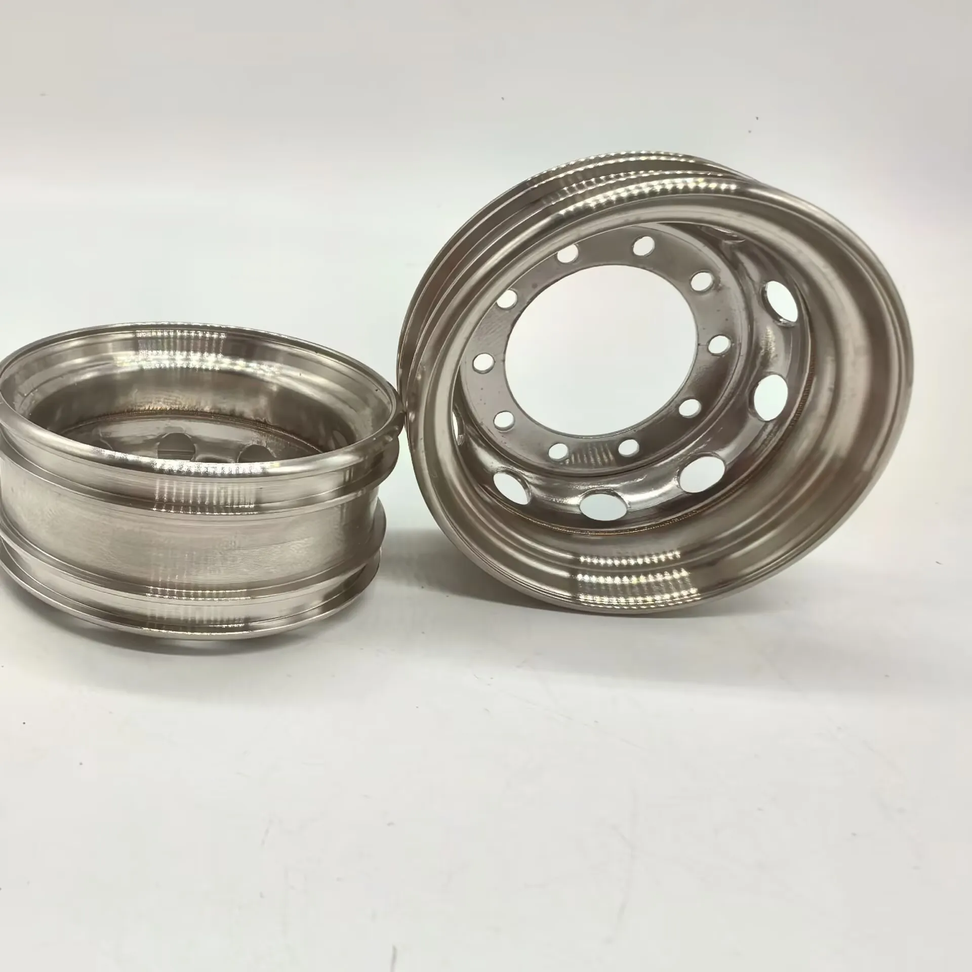 RC 1/14 Scaleclub Tractor Mud Tractor Head Mud Head Upgraded Stainless Steel Wheel Hub for SCANIA MAN VOLVO DIY Parts
RC 1/14 Scaleclub Tractor Mud Tractor Head Mud Head Upgraded Stainless Steel Wheel Hub for SCANIA MAN VOLVO DIY Parts