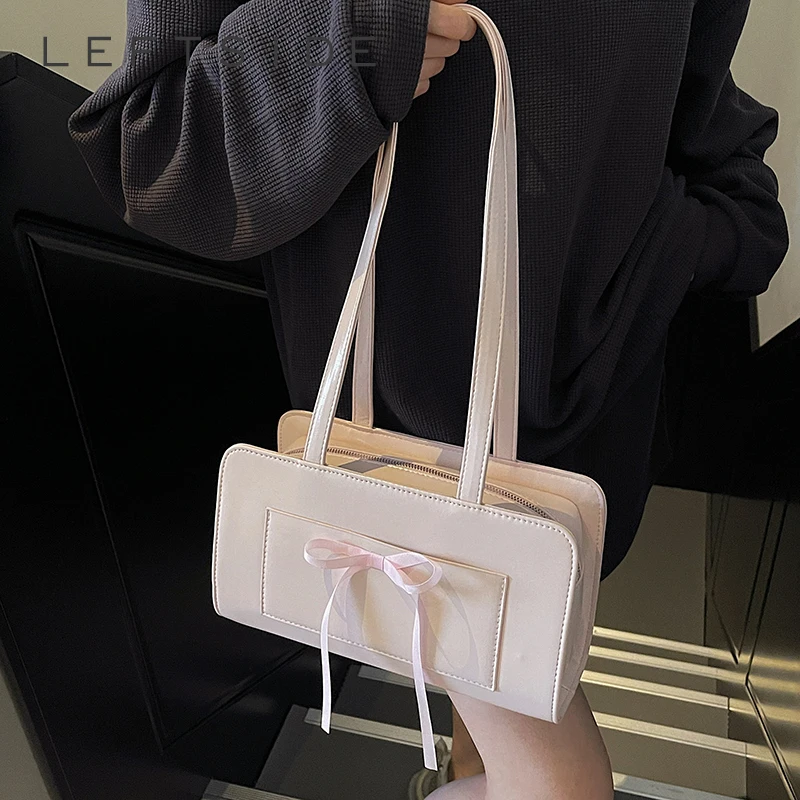 LEFTSIDE PU Leather Shoulder Bags Lady Underarm Bag for Women 2025 New Trend Y2K Korean Fashion Design Handbags and Purses
LEFTSIDE PU Leather Shoulder Bags Lady Underarm Bag for Women 2025 New Trend Y2K Korean Fashion Design Handbags and Purses