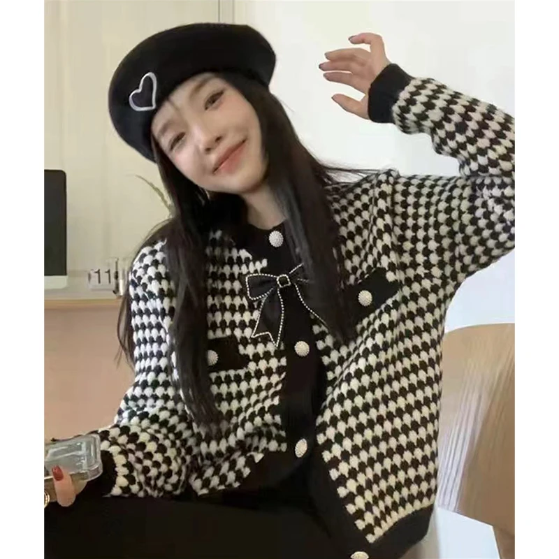 Bow O-neck Knitting Cardigan Coat Women Autumn Winter Elegant Temperament Jacquard Sweater Simplicity Office Lady Knitwear Tops
Bow O-neck Knitting Cardigan Coat Women Autumn Winter Elegant Temperament Jacquard Sweater Simplicity Office Lady Knitwear Tops
